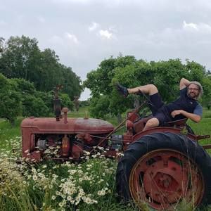 Meet your Posher, Simon